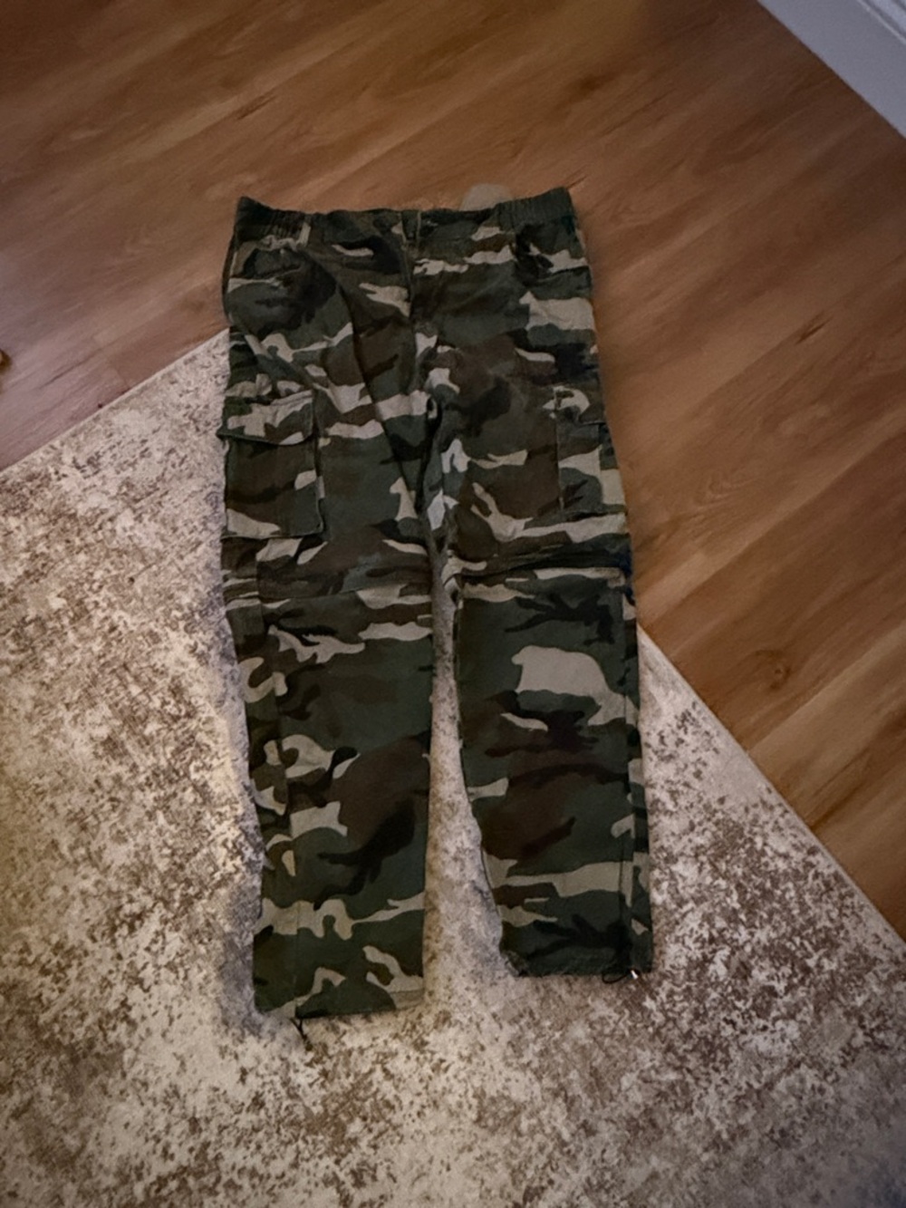 Men's Camo Cargo Pants - Green Woodland Camouflage